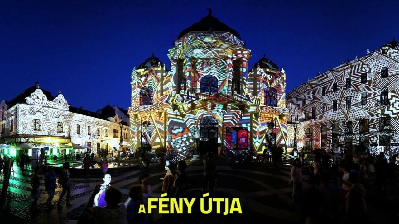 Egyetemvaros - A. Apartman Pécs Buitenkant foto